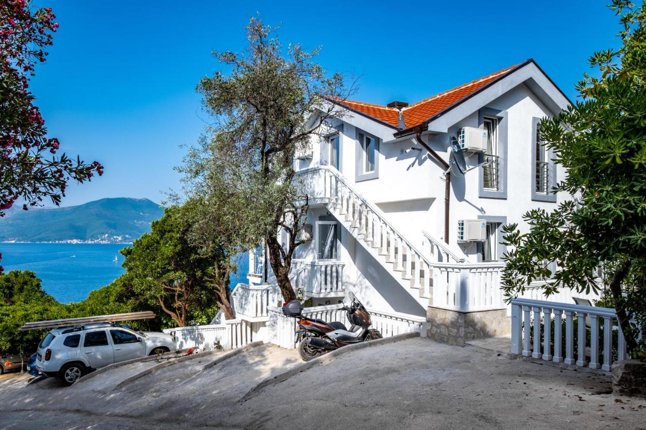 Boka 2 Daire Krasići Dış mekan fotoğraf